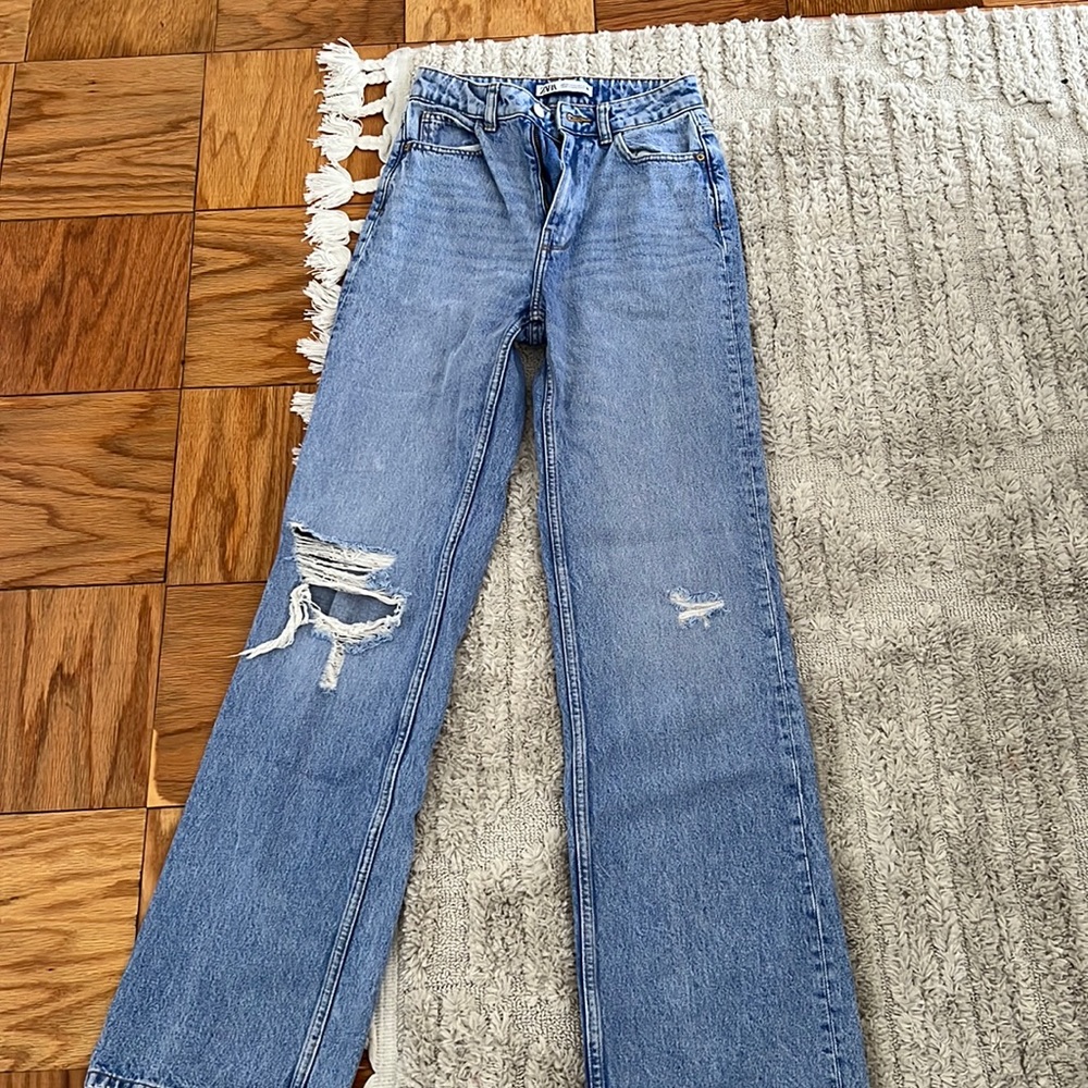 Full length high waisted Zara jeans with rips